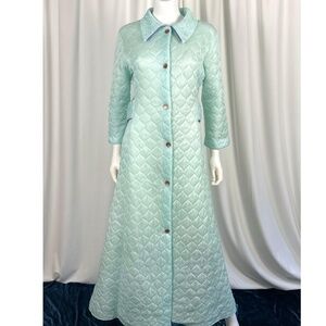 Vintage 60’s 70’s Long Quilted Bed Jacket in Soft Pastel Mint Green • Coat  XS/S